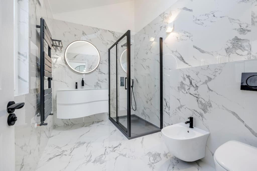 House 10 Mins To Tower Bridge Hot Tub & Parking Villa London Exterior photo